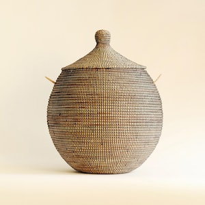 Elegant Round Laundry Basket with Lid - Handwoven African Seagrass Basket - BOOP Black Large