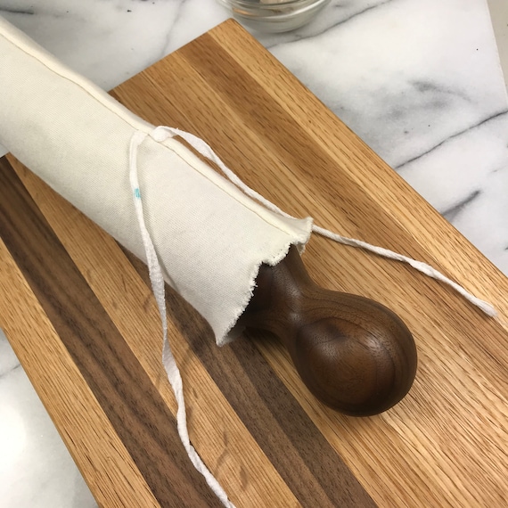 Cleaning a wooden rolling pin: Here's how
