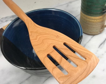 Slotted Spatula / 13” Cherry or Walnut