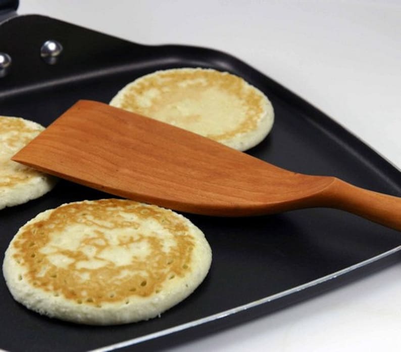 Pancake Spatula / 13 Etsy