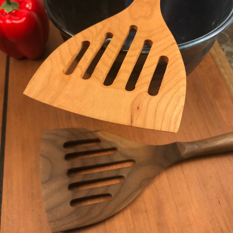 Slotted Wide Grilling Spatula / 12 image 2