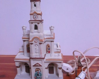 Dickensville Collectable porcelain lighted house, w 6" cord 7 bulb -on/off switch-1995
