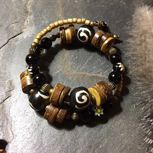 Boho Beaded Memory Wire Bracelet, Boho Stack Bracelet, Earthy Tribal Bracelet Eclectic Colorful Bracelet, Boho Beaded Wrap Bracelet,