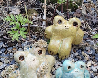 Pottery Frogs - Figures