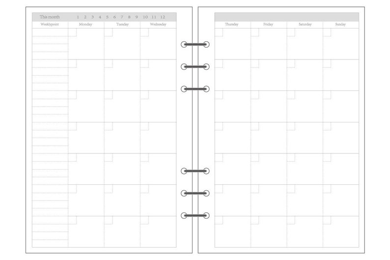 Op de afbeelding: Een blanco maandelijkse kalenderplanner met een grijze achtergrond en zwarte lijnen. De kalender heeft ruimte voor elke dag van de week, inclusief maandag, dinsdag, woensdag, donderdag, vrijdag, zaterdag en zondag. De kalender heeft ook ruimte om notities of taken te schrijven.