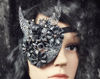 Eye patch in blind look "Pirate Queen" vampire, cosplay, larp, witch, gothic, mask, skull / Made to order