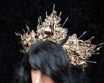 Raven snakes headpiece, medusa costume, larp, cosplay, raven crown, gothic headpiece, shieldmaiden, blind mask, cleopatra / Made to order