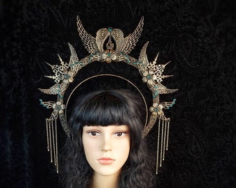 Halo "Queen of time", fantasy headdress, steampunk, goth crown, headpiece, medusa, larp, pagan, cosplay, viking / MADE TO ORDER