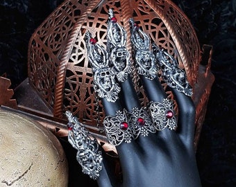5 Spider Skull Finger claws & 3 rings, hand armor, metal glove, goth crown, cosplay, larp, witch, gothic, pagan, horror /MADE TO ORDER