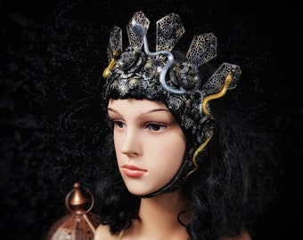 Ready to ship / Medusa face frame, mask, headdress, crown, fantasy, witch, larp, cosplay, warrior, snakes