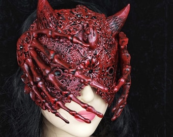 Custom made / blind mask "Demon heart" with skeleton hands, gothic crown, horns mask, fantasy costume, devil, vampire, Vikings