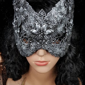 masque de chat fleur , masque aveugle, masque fantaisie, casque gothique, couronne gothique, méduse, cosplay, masque en métal, réalisé sur commande image 5