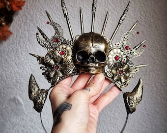 Skull Devil Crown, horns, goth headpiece, gothic crown, pagan crown, goth crown, medusa, fantasy, cosplay, blind mask / MADE TO ORDER