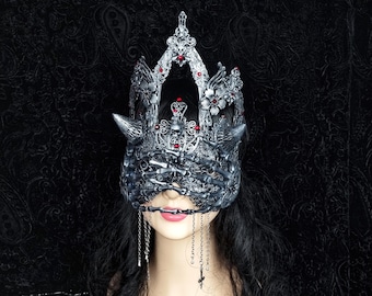 Anfertigung nach Auftrag / Kathedrale Blinde Maske "II. Cruxified" Skeletthände, cosplay, fantasy, horror, Vampir,Gothic, Krone, Kopfschmuck