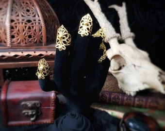 Finger claws & rings