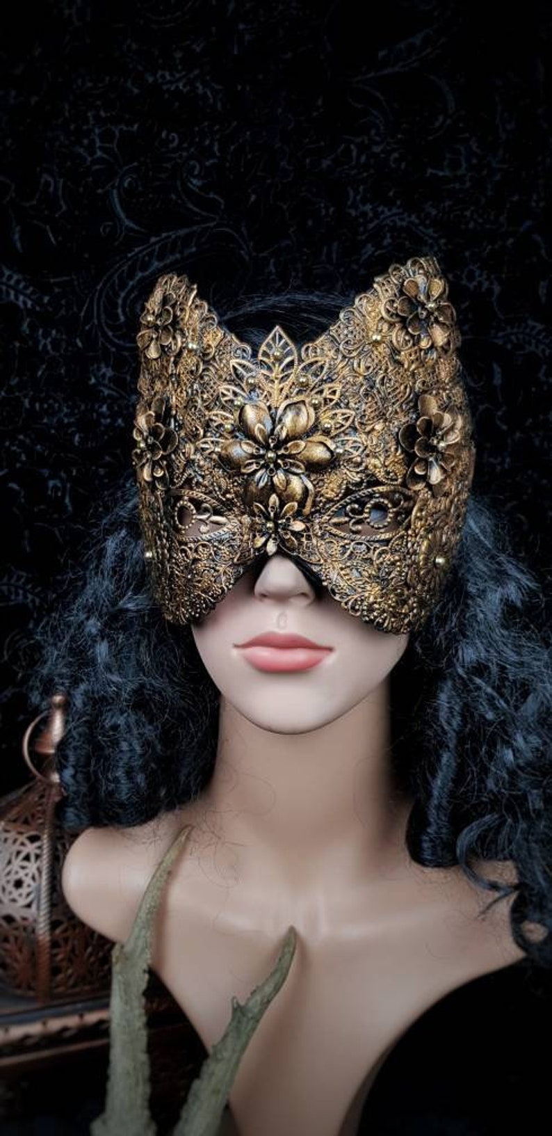 masque de chat fleur , masque aveugle, masque fantaisie, casque gothique, couronne gothique, méduse, cosplay, masque en métal, réalisé sur commande image 2