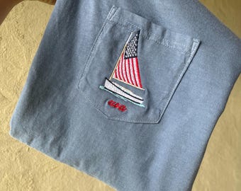 Camiseta bordada con colores cómodos de velero de EE. UU.