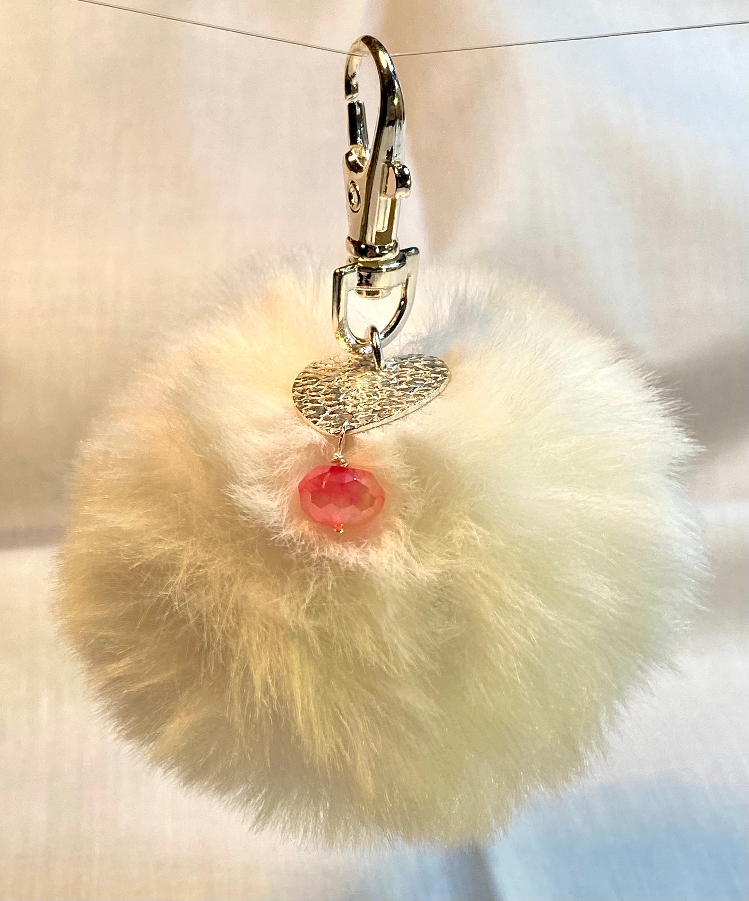 Pom Poms Bag/Key Charms. Soft & Fluffy Faux Fur Pom Poms en Etsy