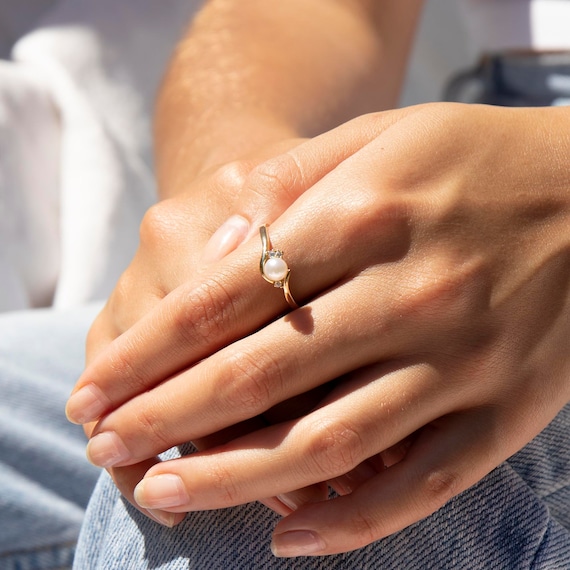 9ct gold - pearl antique ring - pearl cz ring - pe