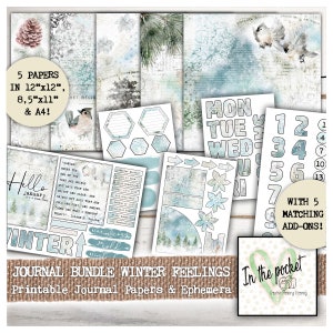 Op de afbeelding: Een printbare journalbundel met een winterthema. De bundel bevat vijf papieren in verschillende formaten, waaronder 12x12 inch, 8,5x11 inch en A4. De papieren zijn in blauw en wit en bevatten winterse illustraties en tekst. De bundel bevat ook ephemera zoals cijfers, letters en pijlen. De tekst op de afbeelding luidt "Journal Bundle Winter Feelings Printable Journal Papers & Ephemera".