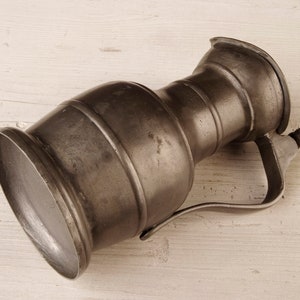 19 ème. chope gland en étain