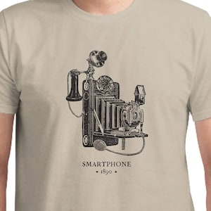 Smartphone T-Shirt, vintage, Appareil photo, Tee Funny, Graphic Tee, Silkscreen, Hand Printed, Cotton tee, Photography Gift, Men's Fashion