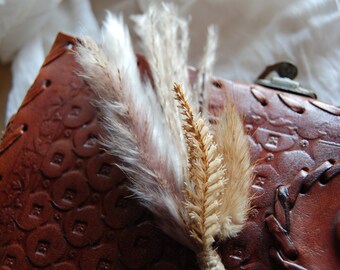 Boutonniere Pampas Mixto/Flores De Ojal