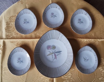 Petit Four set, Bavaria Elfenbein Porzellan. Plate with 5 small plates