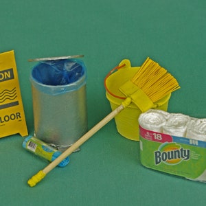Miniature Metal Cleaning Bucket with Sponge and Rag [SMI CleaningBucket]