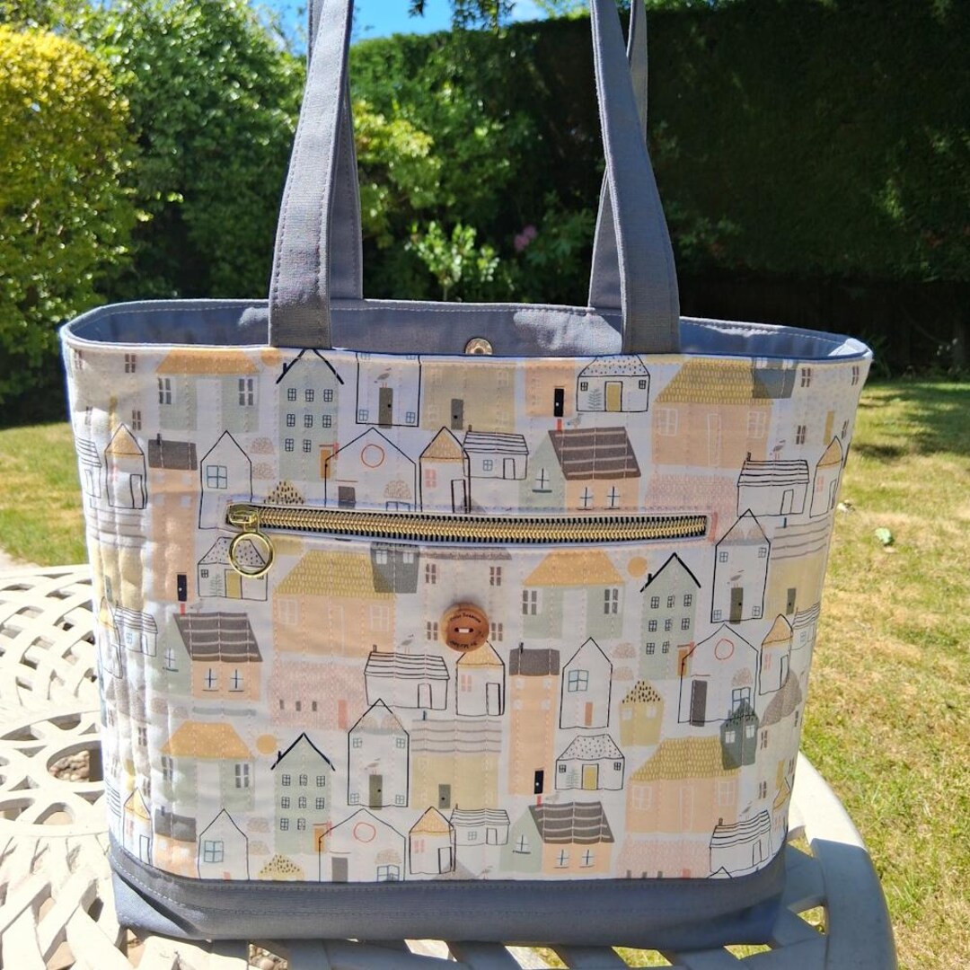 Photo inspiration: Gallery Detail: Handmade Quilted Pink And Grey Houses Tote Bag Lined With