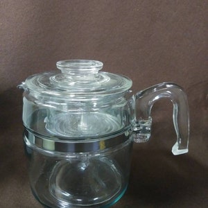 Vintage 9 cup stove top Pyrex percolator coffee maker. Complete.(minor chip on base)
