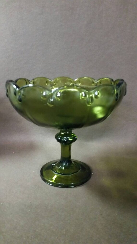 Vintage green glass pedestal bowl Teardrop pattern il 570xN hrhw