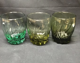 Vintage Green depression glass 10 ounce,  lowball glasses. Swirl pattern. Set of 4. Anchor Hocking