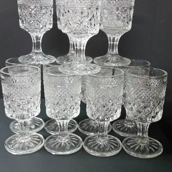 Vintage Anchor Hockings 3 oz or 4 oz size wine glasses.  Wexford pattern.  Set of 4