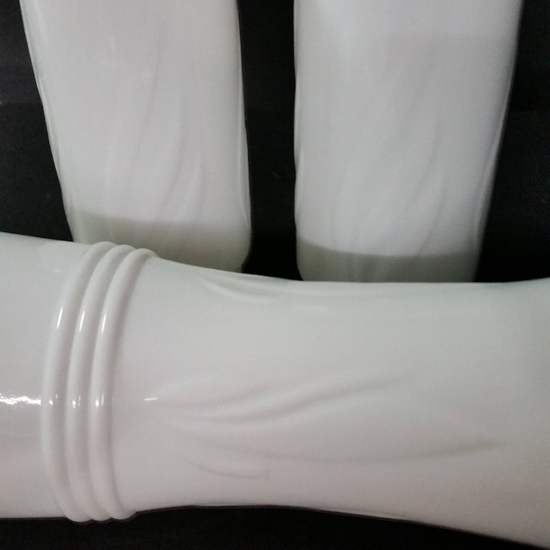 Leaf design Set of 3 vintage milk glass vases