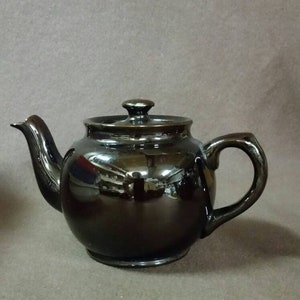 Vintage Sadler Teapot dark  Brown 2 cup