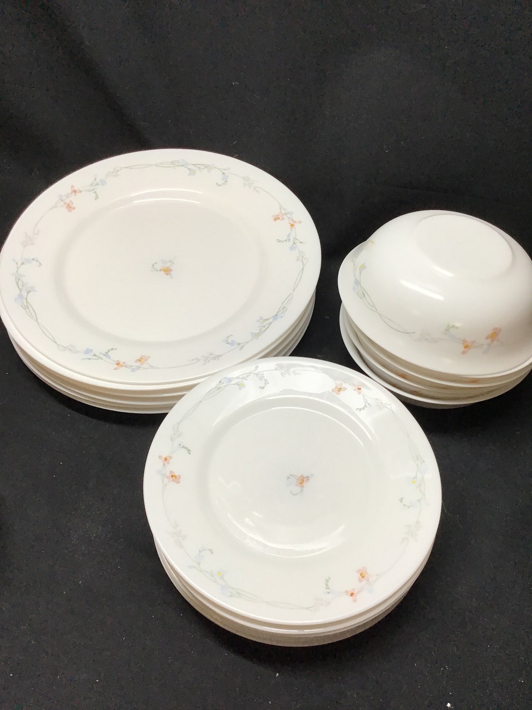 French Arcopal Dinnerware. Replacement Pieces. Odessa White Floral