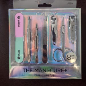 Vintage Manicure 8 Piece Nail Care Set