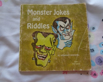 Vintage Scholastic Monster Jokes and Riddles by Norman Bridwell SC Book TW2000