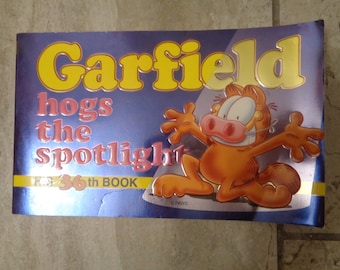 Vintage 1999 Garfield Hogs the Spotlight His 36th SC Book