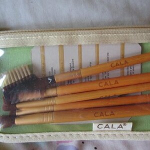 Vintage BRAND NEW Cala Set of 5 Eyeshadow Brushes