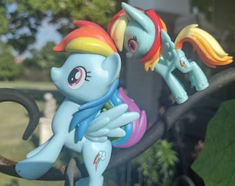 Vintage MLP Rainbow Dash Set of 2 plastic figures