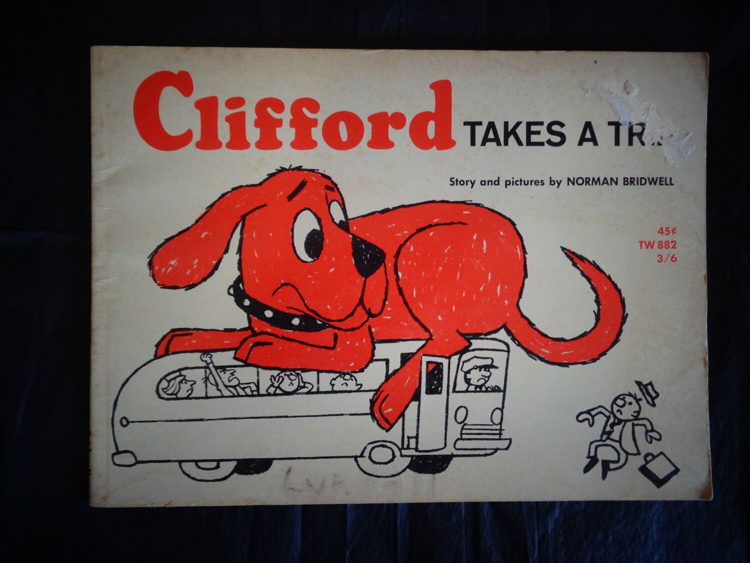 Vintage 1966 Clifford Takes A Trip By Norman Bridwell 1st Scholastic Printing SC Book
