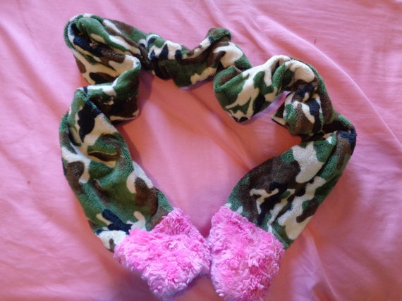 Vintage Camo Scarf for Young Adults - image 1