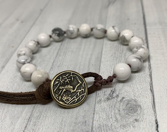 Howlite Knotted Crane Button Bracelet
