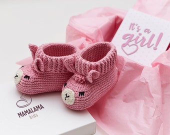 Baby shower gift girl cute pink llama crochet booties Precious pregnancy reveal idea for mom to be Pregnant friend expecting party 10/11