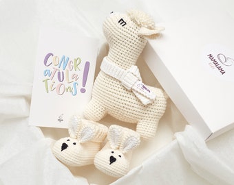 New mom Pregnancy gift basket for newborn Postpartum llama crochet alpaca toy booties present box idea Expecting mom gift package plush