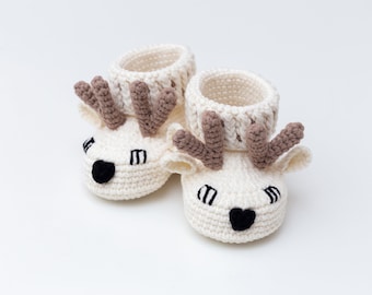 Newborn shoes crochet baby crib off white deer reindeer booties for girl boy organic coming home outfit for new mom pregnancy gift 11/10