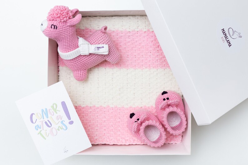 Schwangerschaft Geschenkkorb für neue Baby Mädchen offenbaren Süße rosa Häschen Booties für Neugeborene Es ist ein Mädchen Baby-Dusche Neue Mama Geschenkidee Kinderzimmer 22/10 Blanket Llama Boots