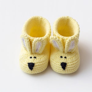Newborn gift basket set ideas for newborn baby boy crochet off white yellow llama toy knit blanket crochet bunny booties 10/12 image 8